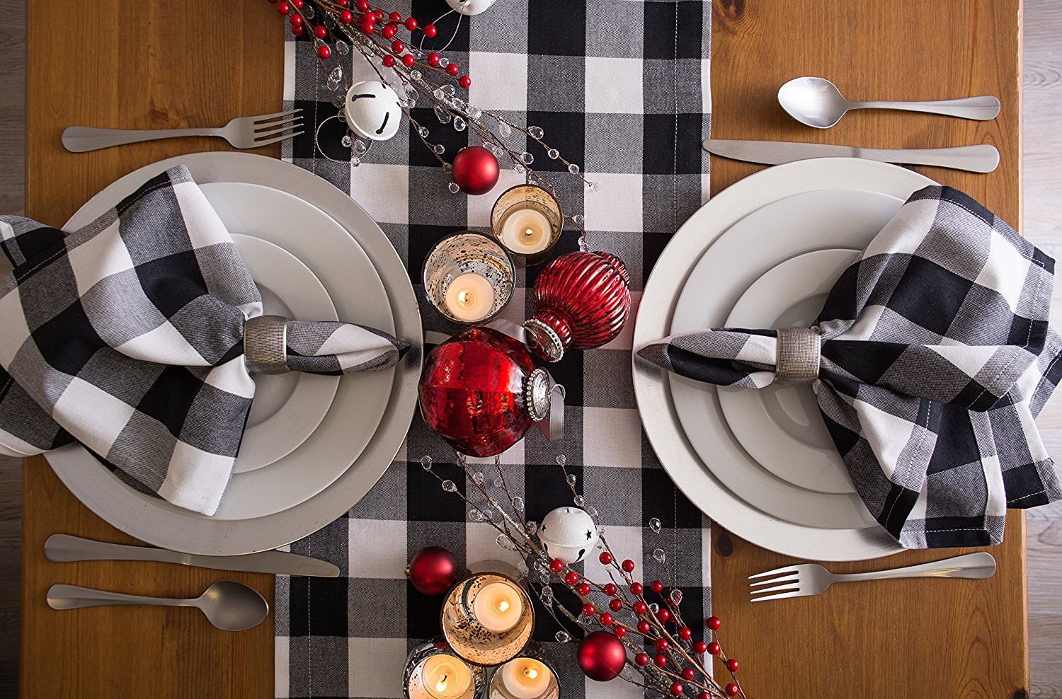 Buffalo Check: Black & White Year-Round Home Decor Ideas