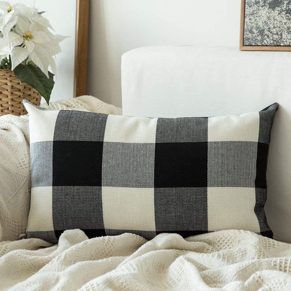 Buffalo Check: Black & White Year-Round Home Decor Ideas