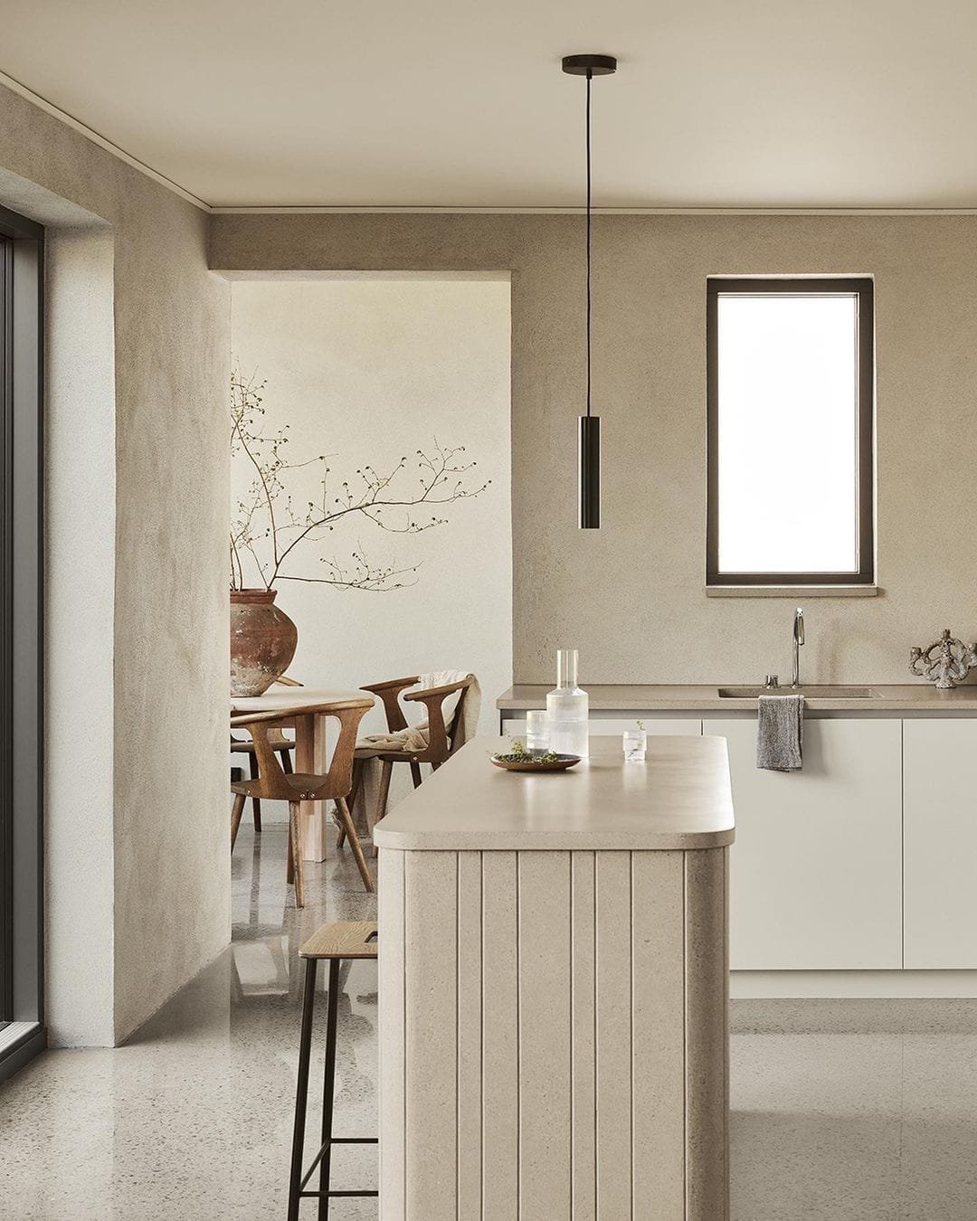 How to Design a Minimalist Kitchen That's Both Functional and Beautiful ...