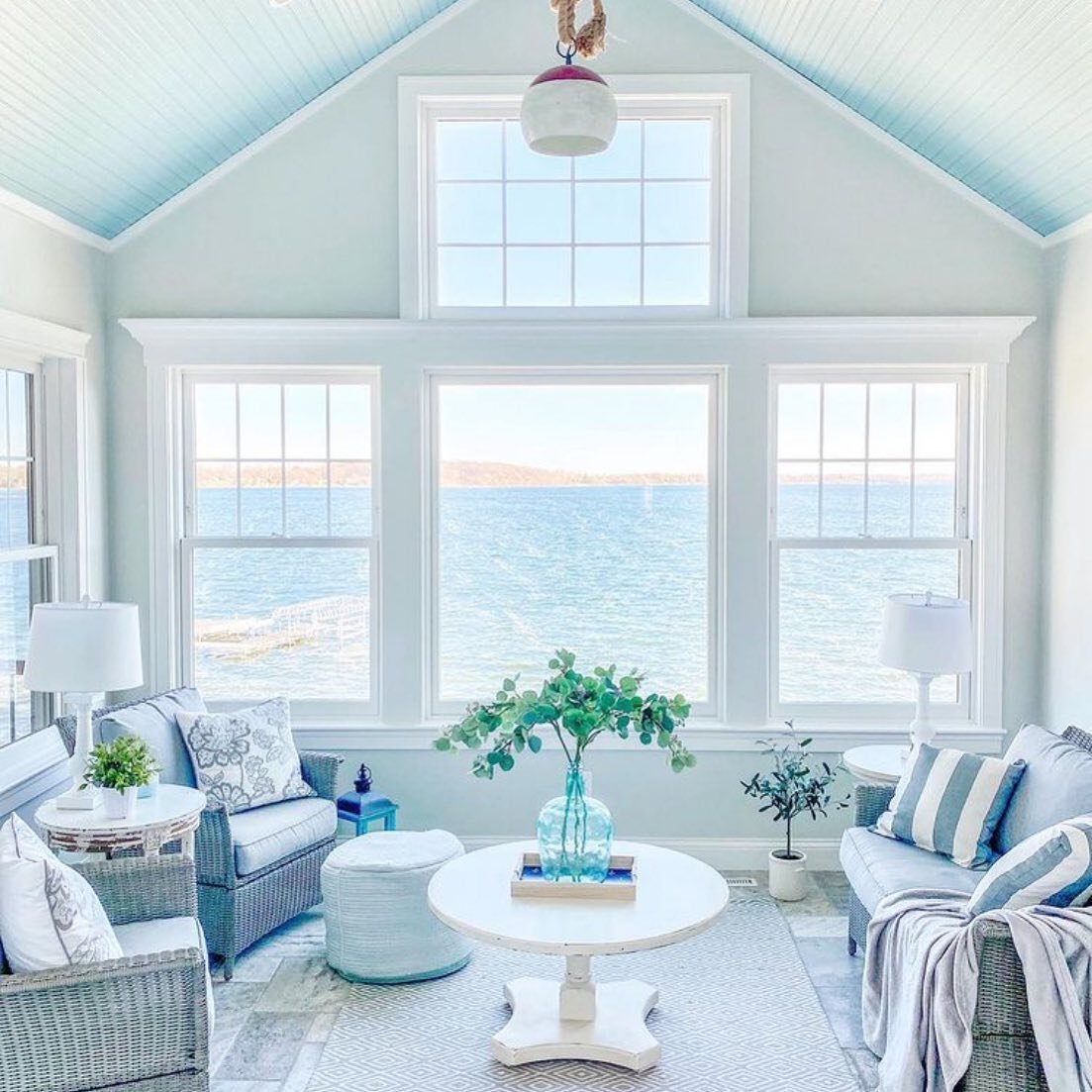 Coastal Charm Unveiled: How to Craft Inspiring Interiors with Coastal ...